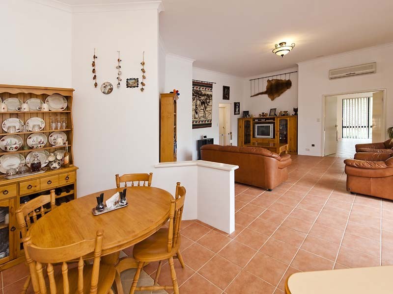 15 Villefort Avenue, Ellenbrook WA 6069