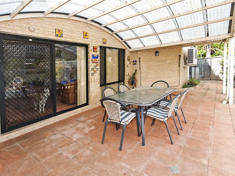 15 Villefort Avenue, Ellenbrook WA 6069