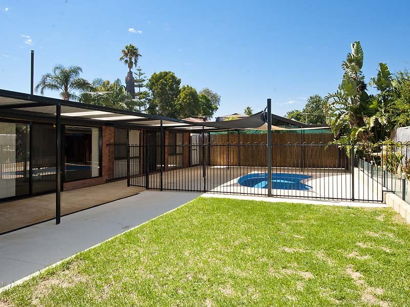 64 Dawson Avenue, Forrestfield WA 6058