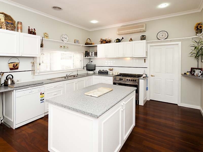 85 Old York Road, Greenmount WA 6056