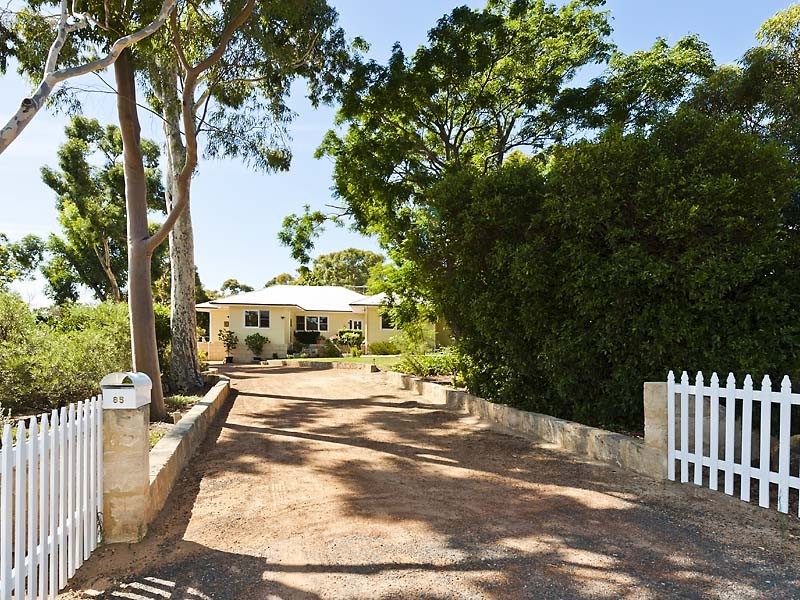 85 Old York Road, Greenmount WA 6056