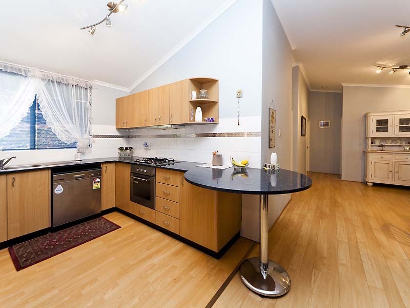 66 Blanchard Road, Swan View WA 6056