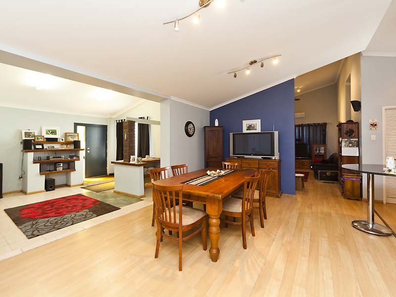 66 Blanchard Road, Swan View WA 6056
