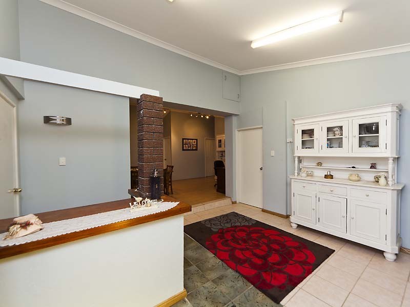 66 Blanchard Road, Swan View WA 6056