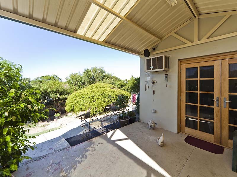 66 Blanchard Road, Swan View WA 6056