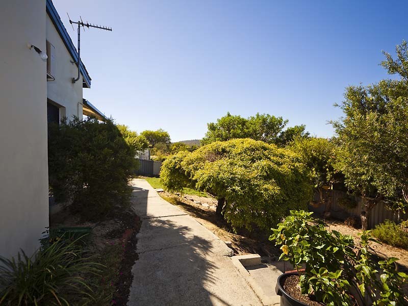 66 Blanchard Road, Swan View WA 6056