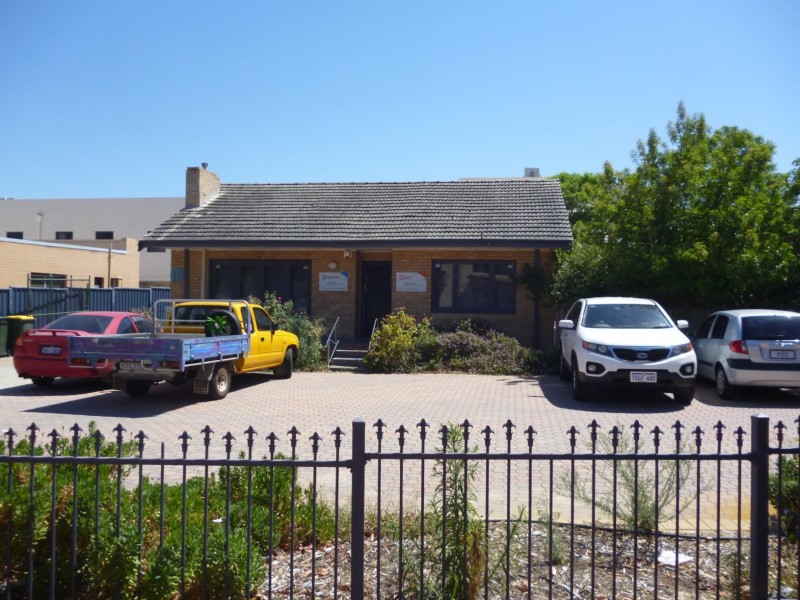 15 The Crescent, Midland WA 6056