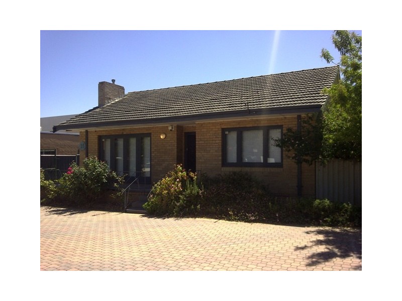 15 The Crescent, Midland WA 6056