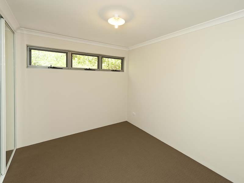 Unit 3/4 George St, Midland WA 6056
