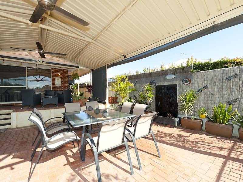 10 Betula Court, Helena Valley WA 6056