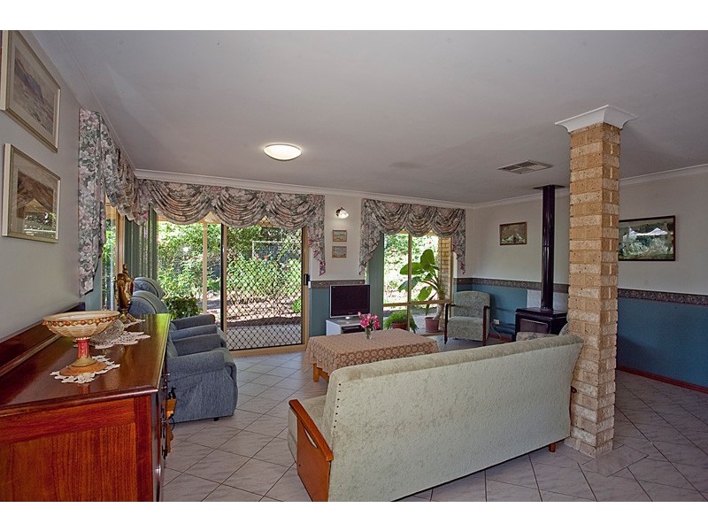 33 Cockatoo Drive, Mundaring WA 6073