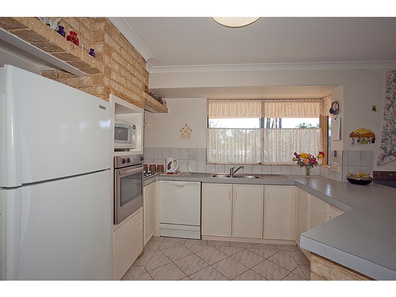 33 Cockatoo Drive, Mundaring WA 6073