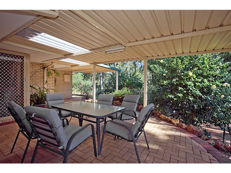 33 Cockatoo Drive, Mundaring WA 6073