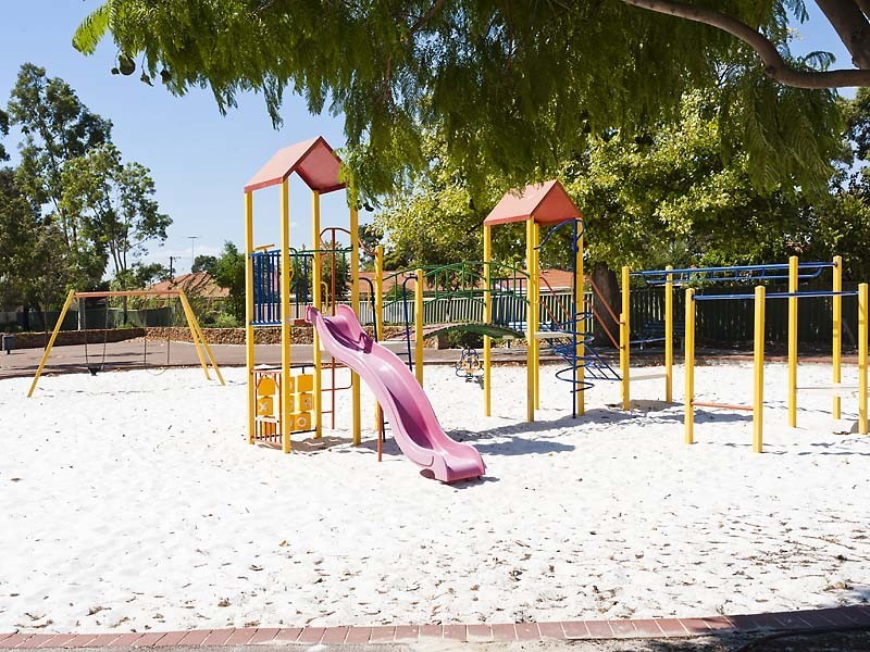 1/10 North Street, Midland WA 6056