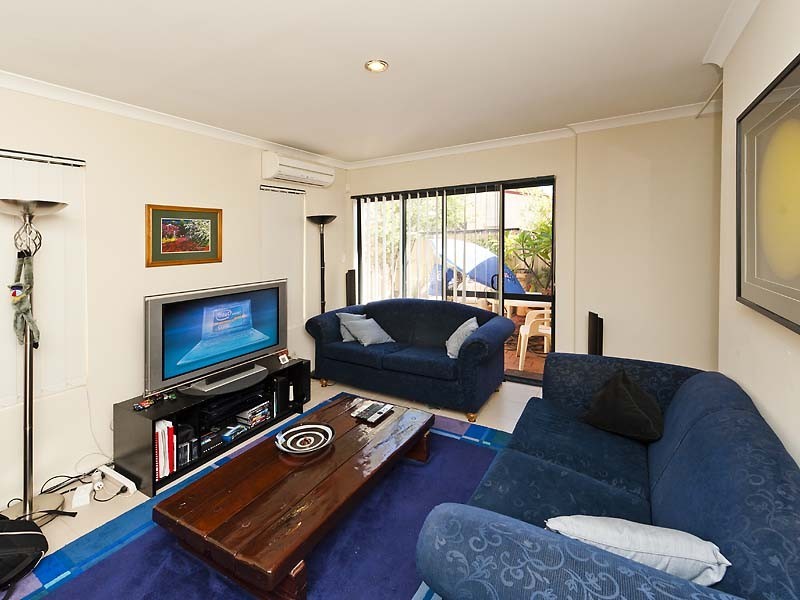 3/11 Hamersley St, Midland WA 6056
