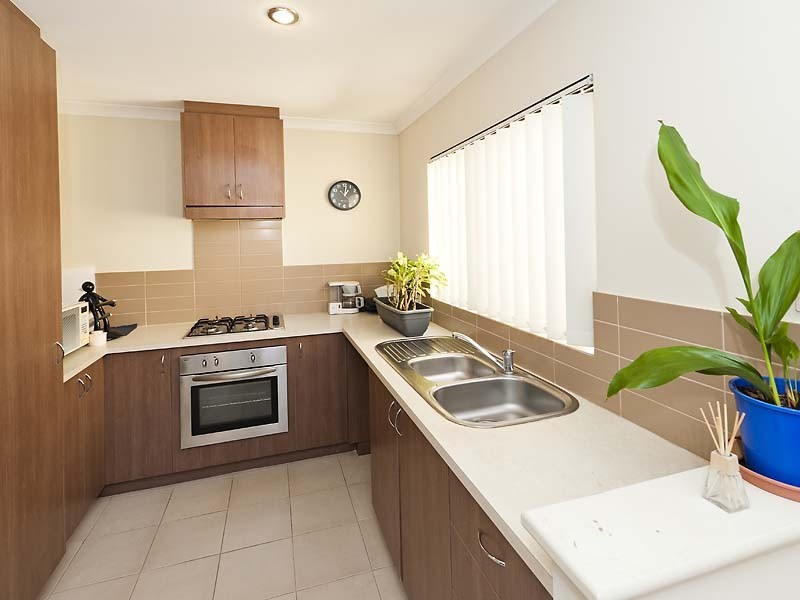 3/11 Hamersley St, Midland WA 6056