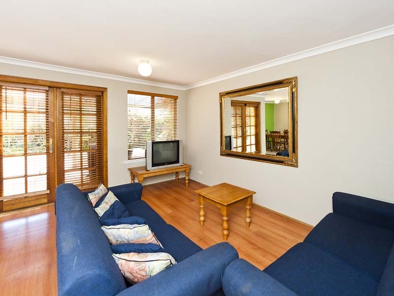 2/13 Hillside Cres, Maylands WA 6051