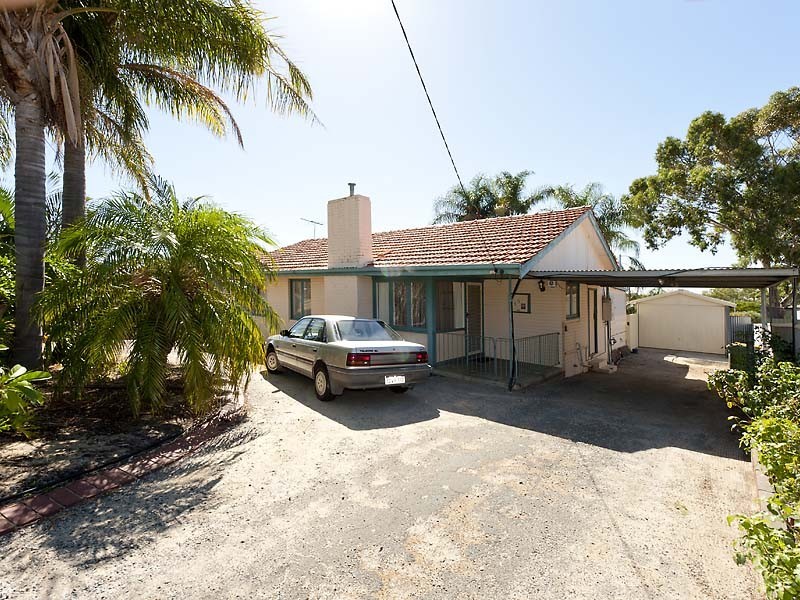 35 Caladenia Way, Koongamia WA 6056