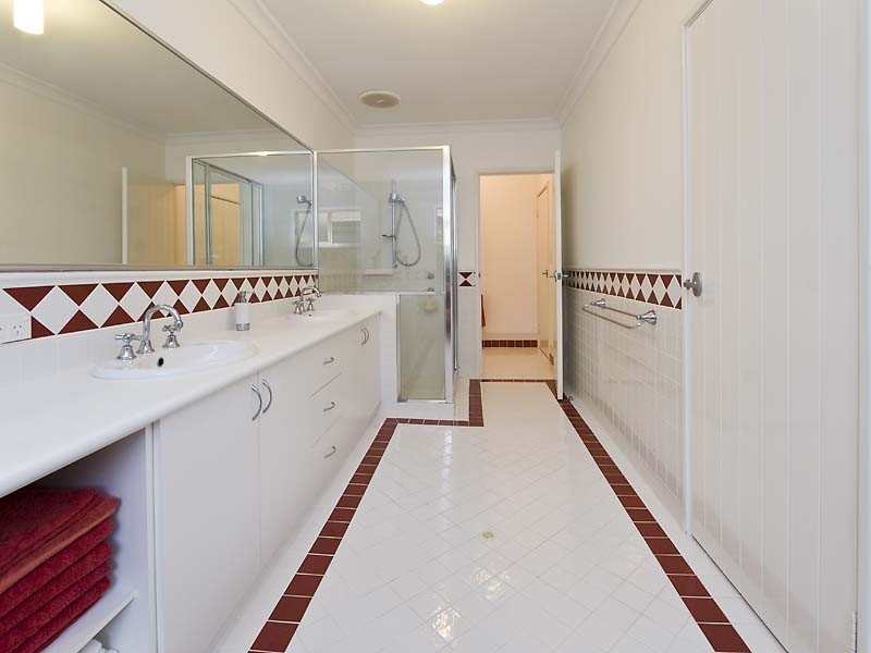40 Wexcombe Way, Aveley WA 6069