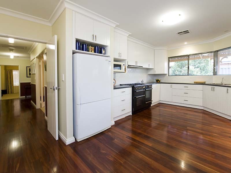 40 Wexcombe Way, Aveley WA 6069