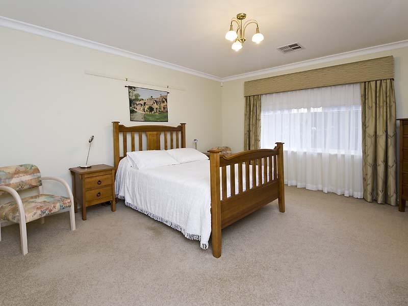 40 Wexcombe Way, Aveley WA 6069