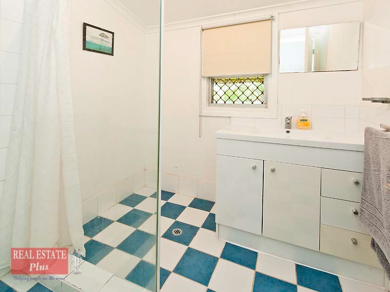 39 Koolgoo Way, Koongamia WA 6056