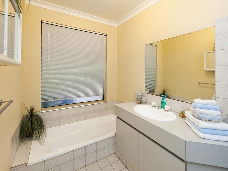 27 Rowe Place, Midland WA 6056