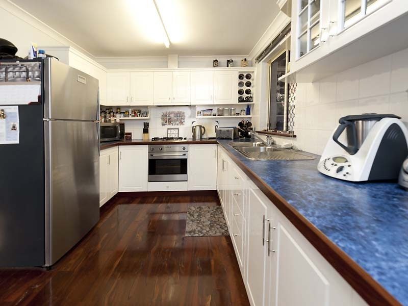 14 Oldenburg Pass, Stratton WA 6056