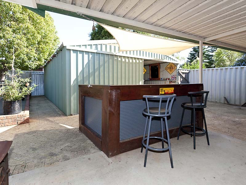 14 Oldenburg Pass, Stratton WA 6056