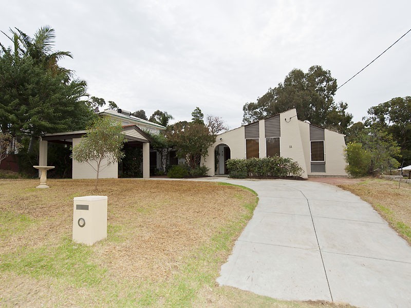 11 Gabo Road, Greenmount WA 6056