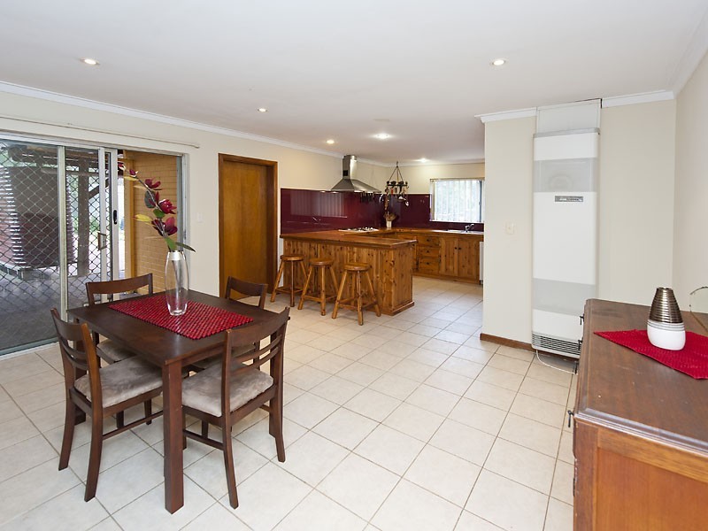 11 Gabo Road, Greenmount WA 6056