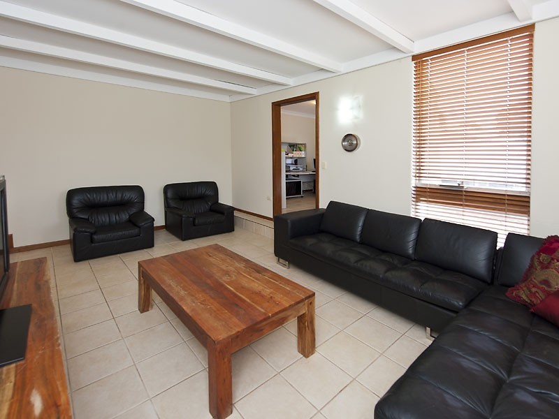 11 Gabo Road, Greenmount WA 6056