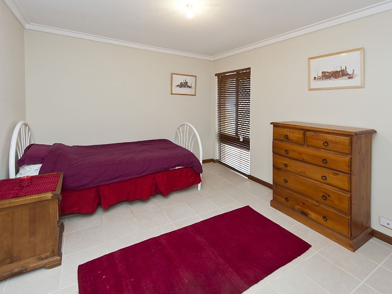 11 Gabo Road, Greenmount WA 6056