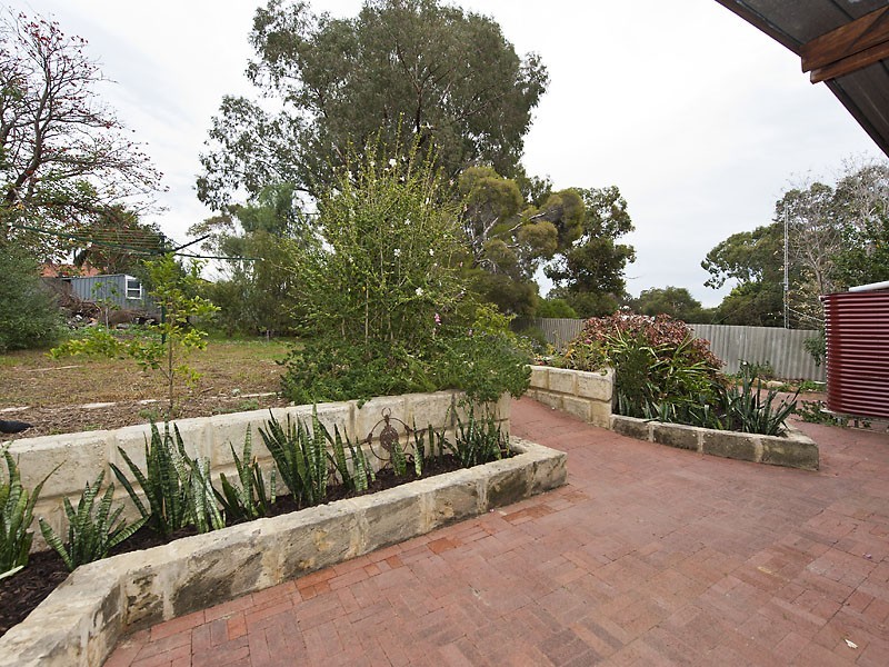 11 Gabo Road, Greenmount WA 6056