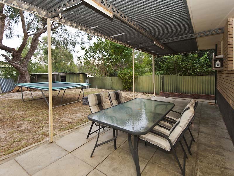 33 Cara Road, Greenmount WA 6056