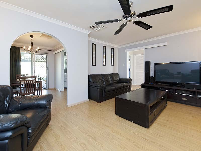 28 Juniper Way, Forrestfield WA 6058