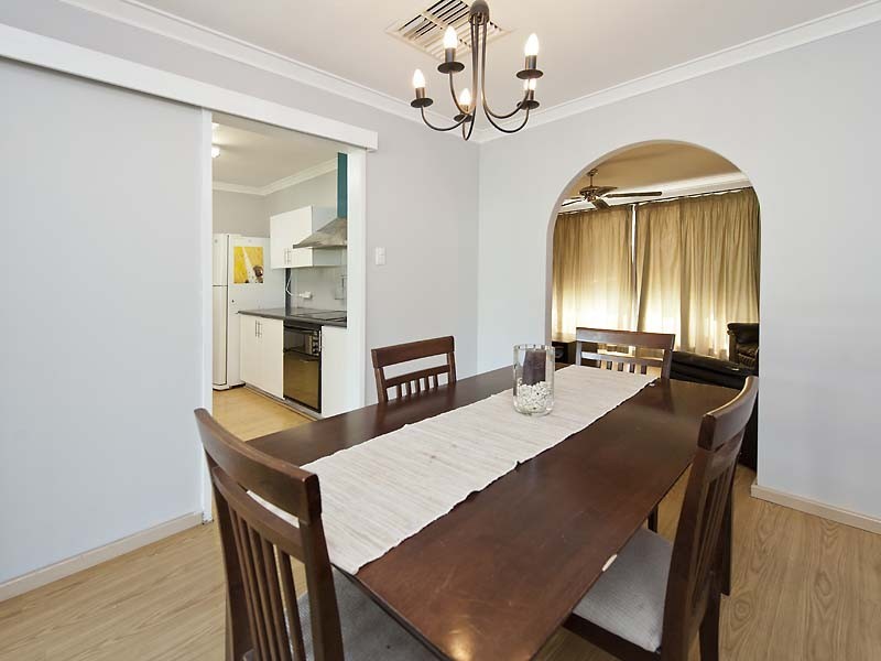 28 Juniper Way, Forrestfield WA 6058