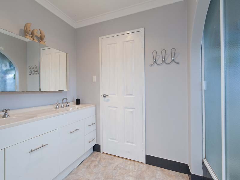 28 Juniper Way, Forrestfield WA 6058