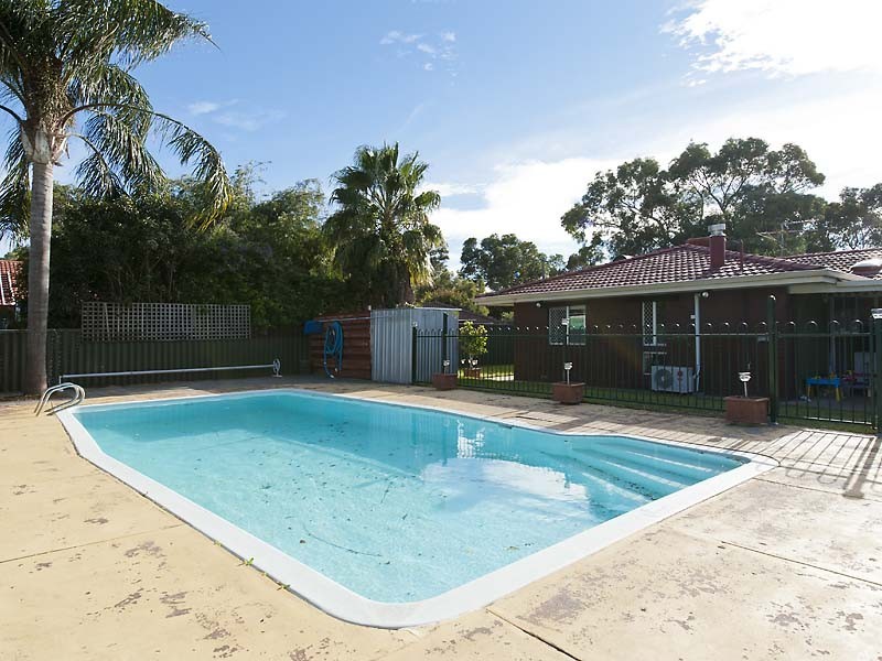 28 Juniper Way, Forrestfield WA 6058