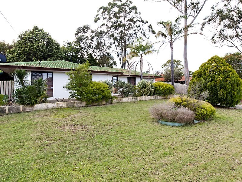 7 Akebia Way, Forrestfield WA 6058