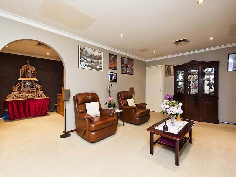 7 Akebia Way, Forrestfield WA 6058