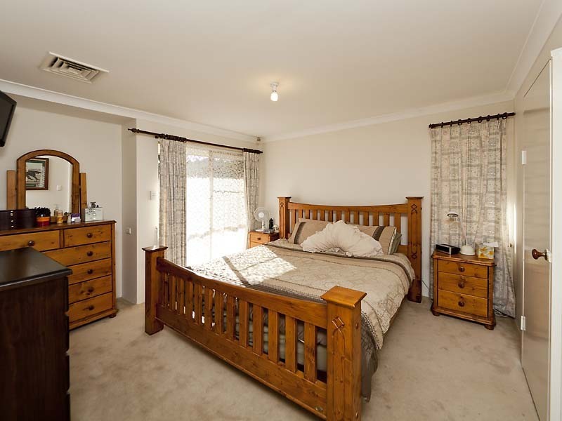 19 The Crescent, Helena Valley WA 6056