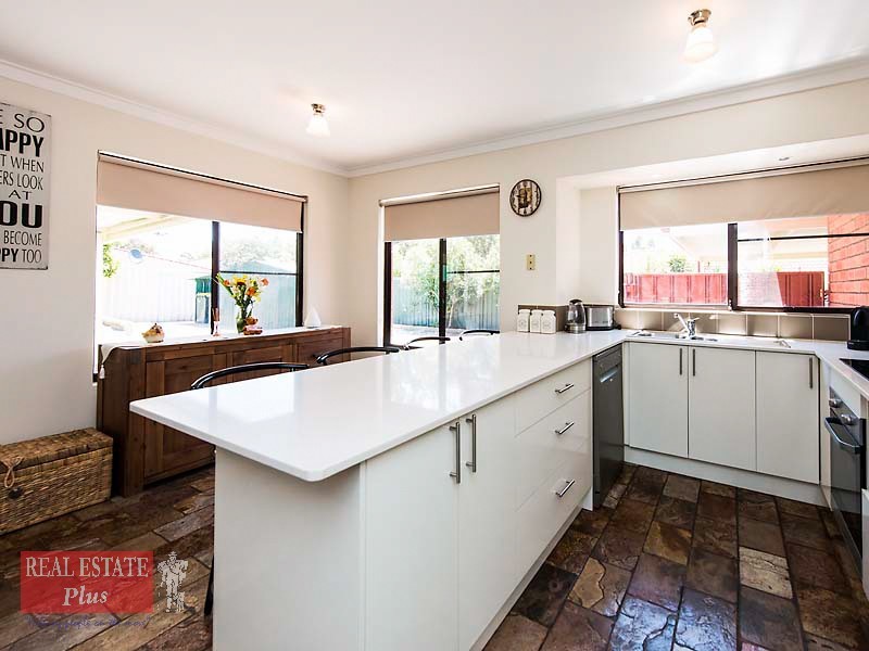 130 Blackadder Road, Swan View WA 6056