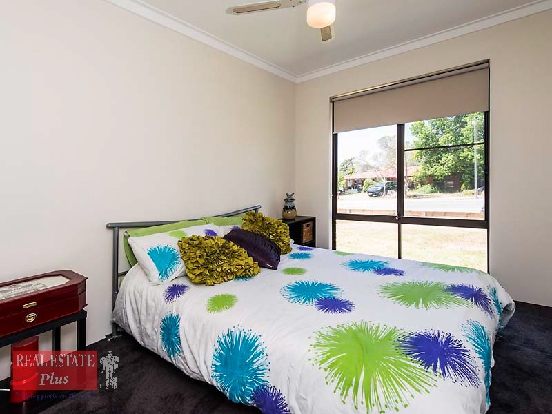 130 Blackadder Road, Swan View WA 6056
