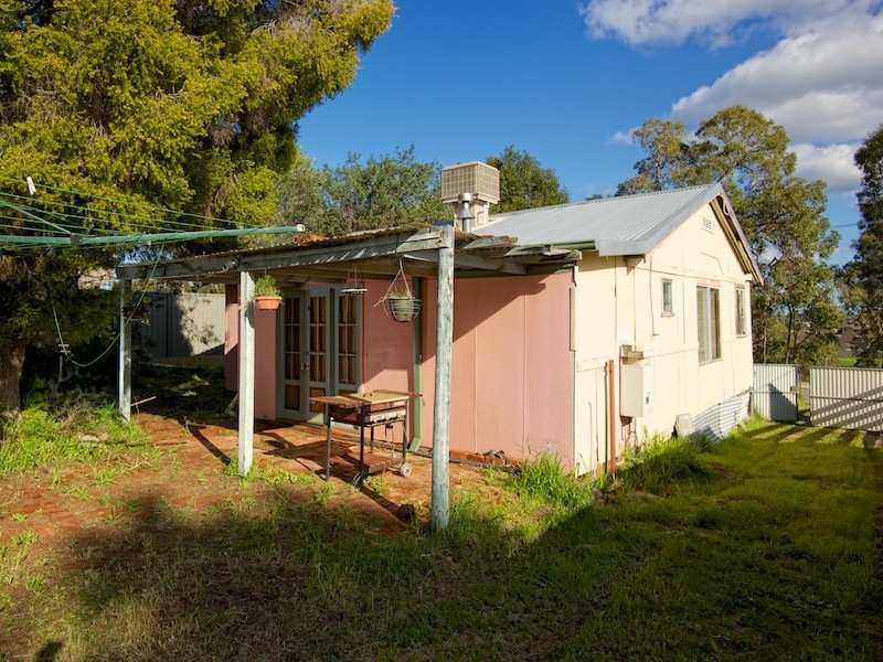 6 Croydon Street, Bellevue WA 6056