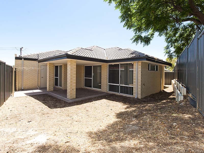 1B Hoskin Street, Cloverdale WA 6105