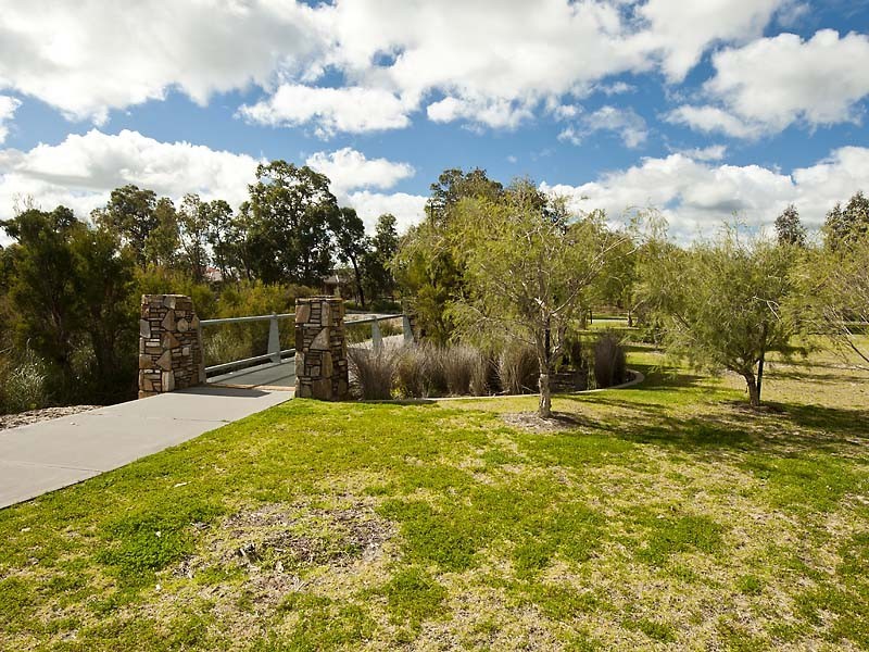 21 Ollave Circuit, Aveley WA 6069