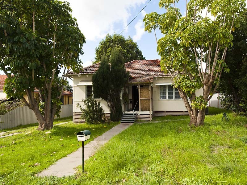 6 Manson Road, Swan View WA 6056