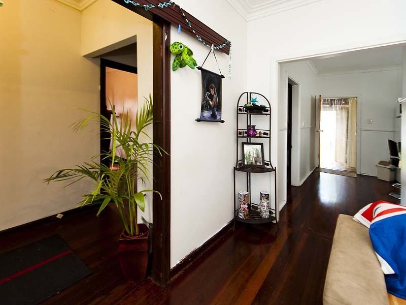 6 Manson Road, Swan View WA 6056