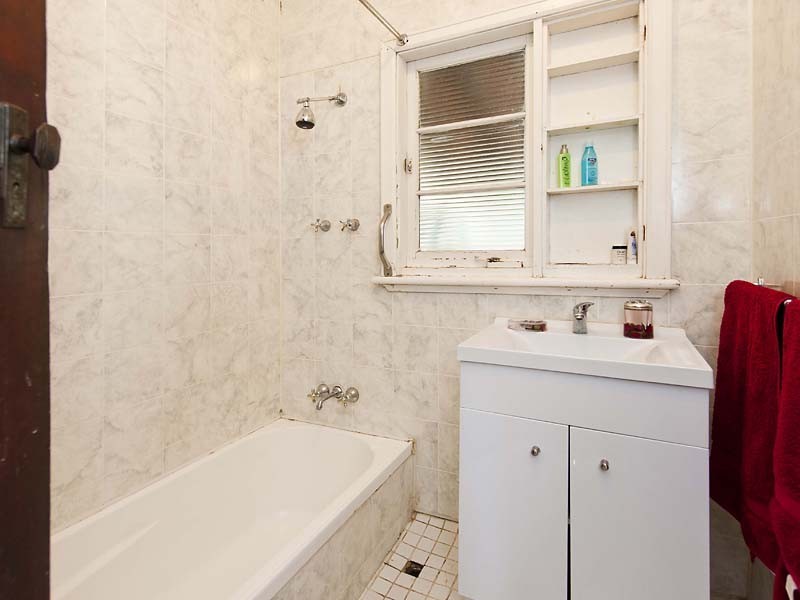 6 Manson Road, Swan View WA 6056